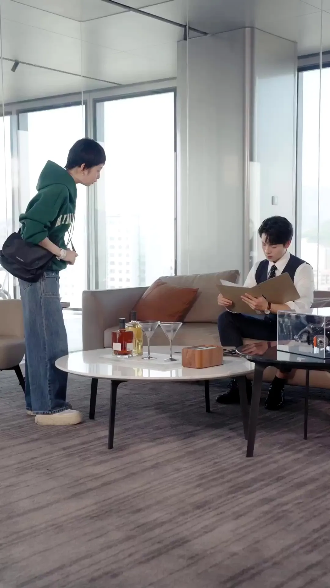 Episode 3 - 可愛いアシスタントの吉田さん