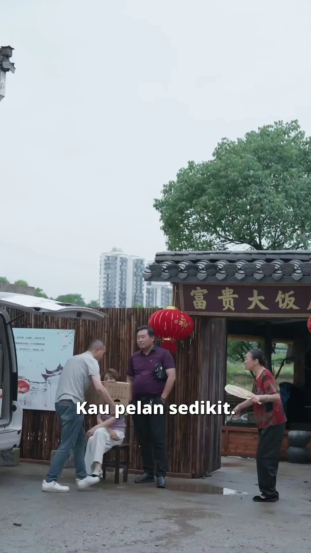 Episode 12 - Kembali ke Desa! Banggakan Ibuku