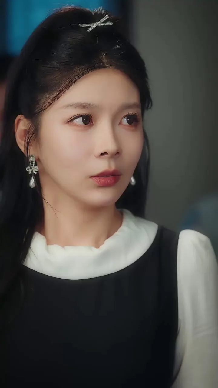 Episode 10 - Scandal Queen and Her Mind-Reading Baby