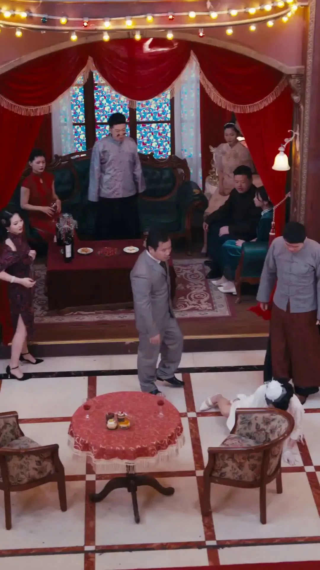 Episode 17 - บทเพลงเศร้าในยุคแห่งความวุ่นวาย
