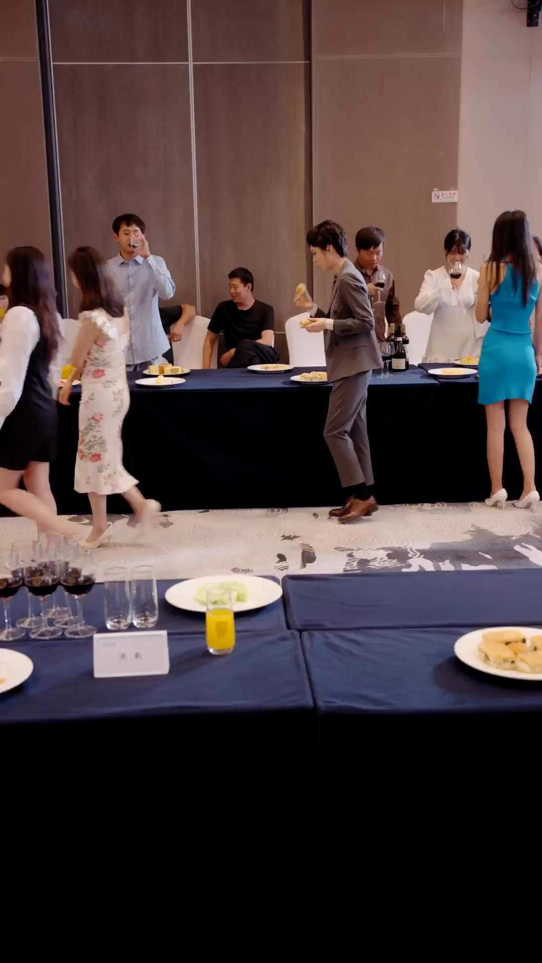 Episode 6 - 아리따운 이 비서