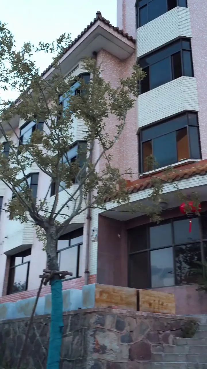 Episode 1 - The Wrong Missy